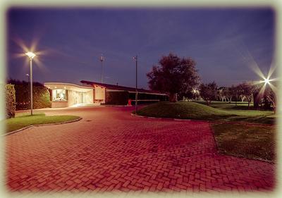 آل سیزنز گاردن هتل اند لیشور