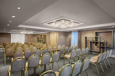 پالوما رنسانس آنتالیا بیچ ریزورت اند اسپا