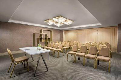 پالوما رنسانس آنتالیا بیچ ریزورت اند اسپا