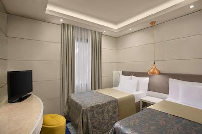 پالوما رنسانس آنتالیا بیچ ریزورت اند اسپا