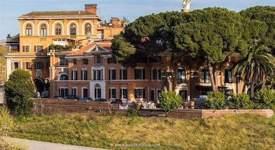 هسینوم پالاس