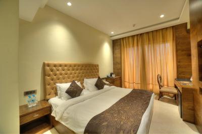 گلدفینچ مومبای