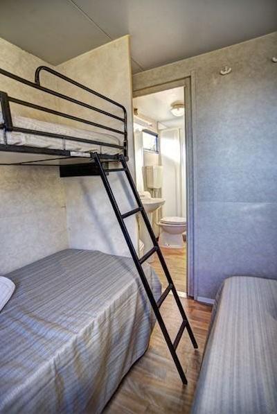 فلمینیو ویلیج