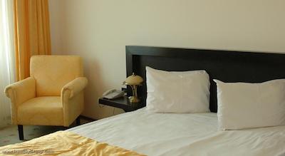 فنیکیا گرند هتل