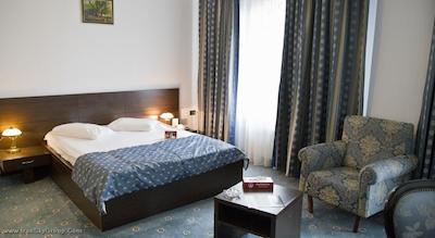 فنیکیا گرند هتل