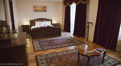 فنیکیا گرند هتل