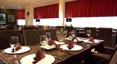 فنیکیا گرند هتل