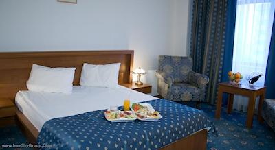 فنیکیا گرند هتل