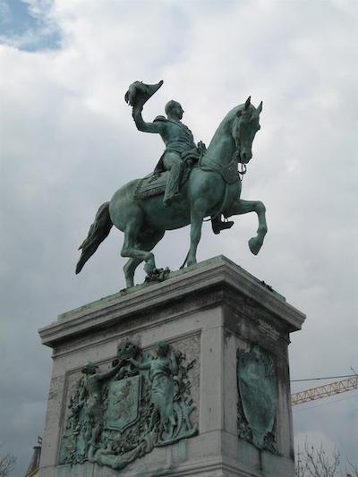 سنترال مولیتور