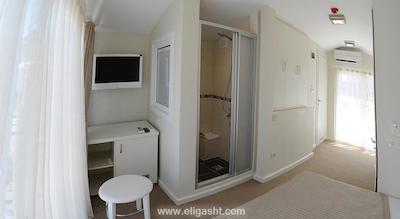 لیتل هاوس هتل