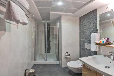 هتل د پرا هیل