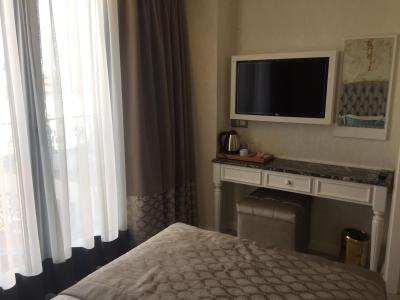 هتل د پرا هیل