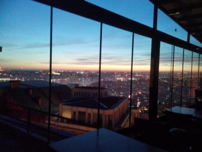 هتل د پرا هیل