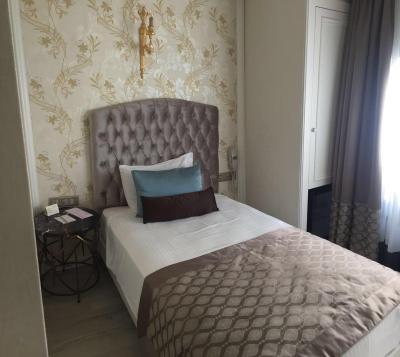 هتل د پرا هیل