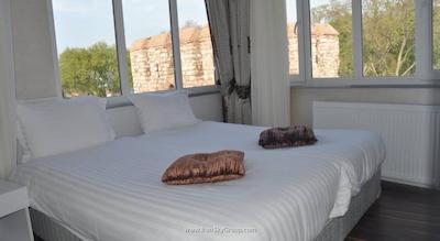 بسفروس فامیلی اولد سیتی هتل