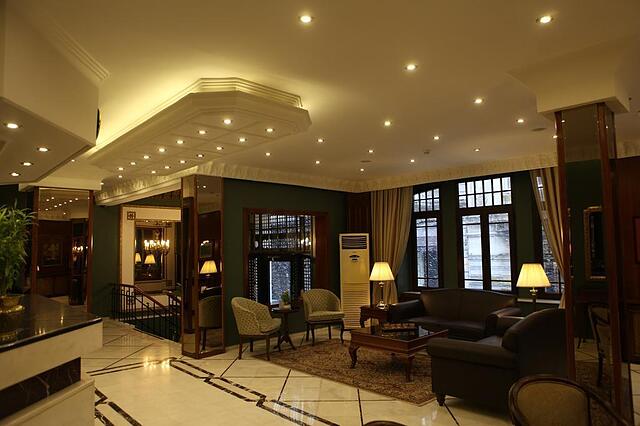 واردار پالاس