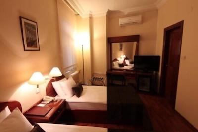 واردار پالاس