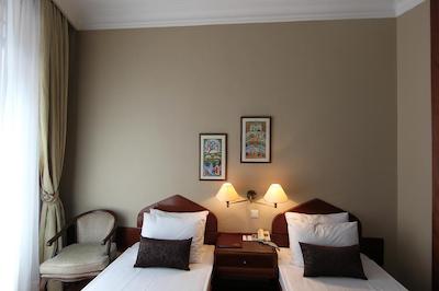 واردار پالاس