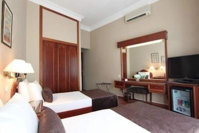 واردار پالاس