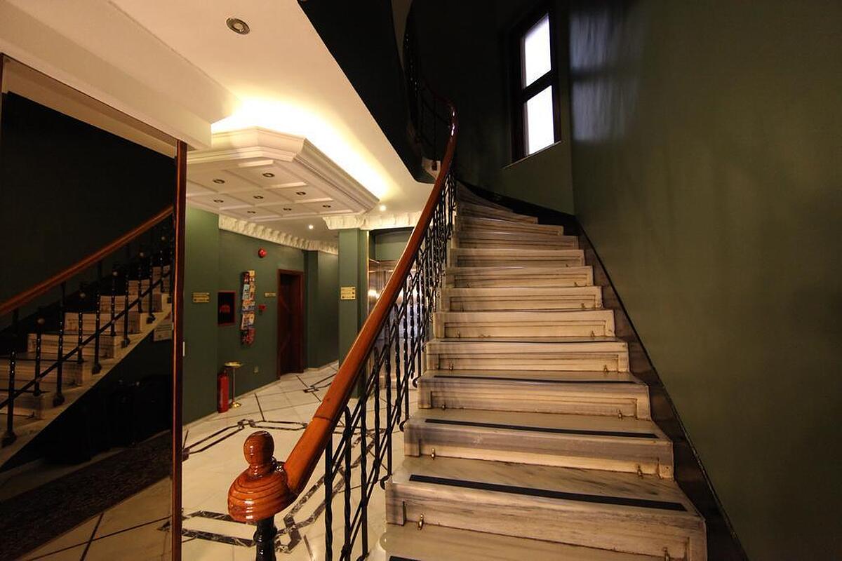 واردار پالاس