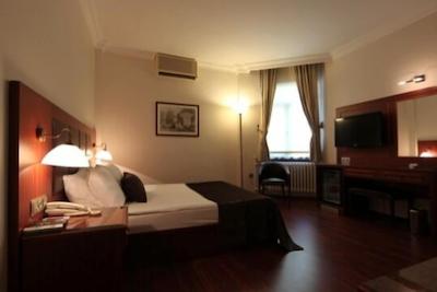 واردار پالاس