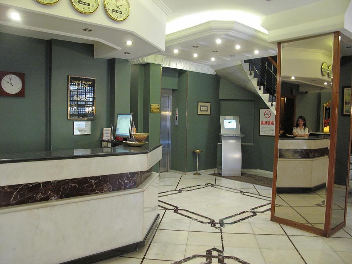 واردار پالاس