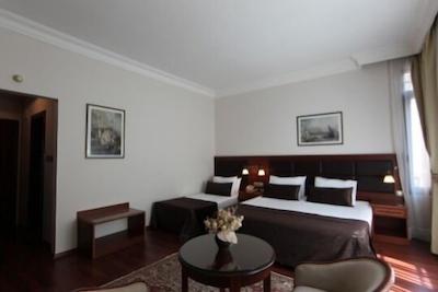 واردار پالاس