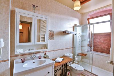 فایک پاشا هتل