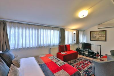 فایک پاشا هتل