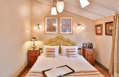 فایک پاشا هتل