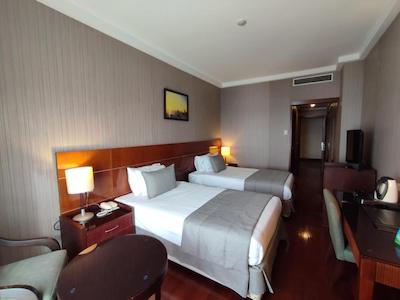 گرین پارک هتل بستانچی