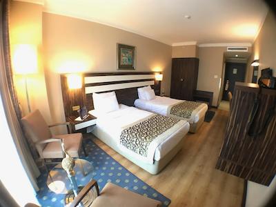 آکگون بیازیت اولد تاون