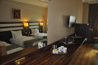 آکگون بیازیت اولد تاون