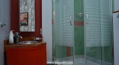 اکلکتیک گست هاوس