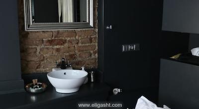 اکلکتیک گست هاوس