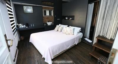 اکلکتیک گست هاوس