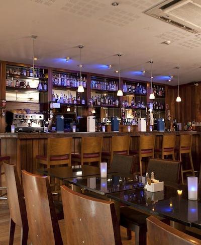 ملدرن هتل پیرس سطریت