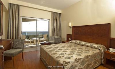 املیا بیچ رسرت اند اسپا