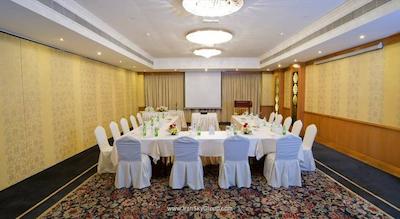 کارلتون تاور هتل