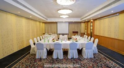 کارلتون تاور هتل