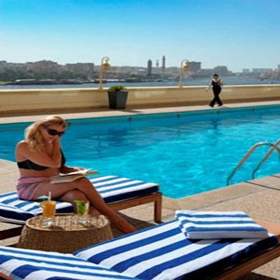 کارلتون تاور هتل