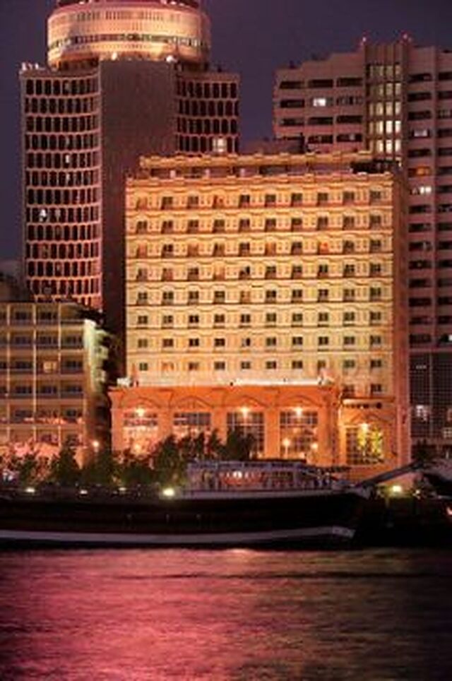 کارلتون تاور هتل