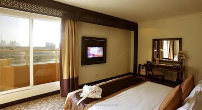 کارلتون تاور هتل