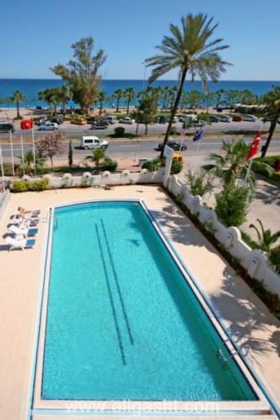 د کرنر پارک هتل