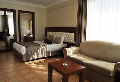 د کرنر پارک هتل