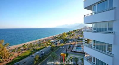 د کرنر پارک هتل