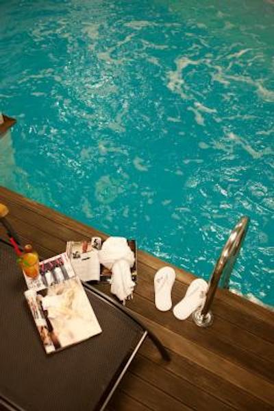 تونل رزیدنس