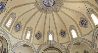 ویلا اسفندون