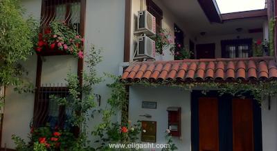 ویلا اسفندون