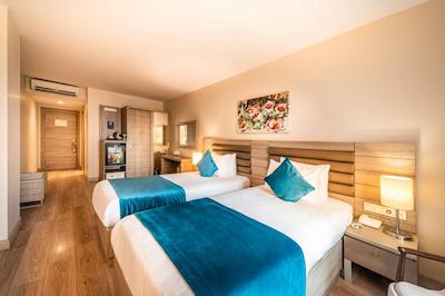 روکس هتل ایرپورت